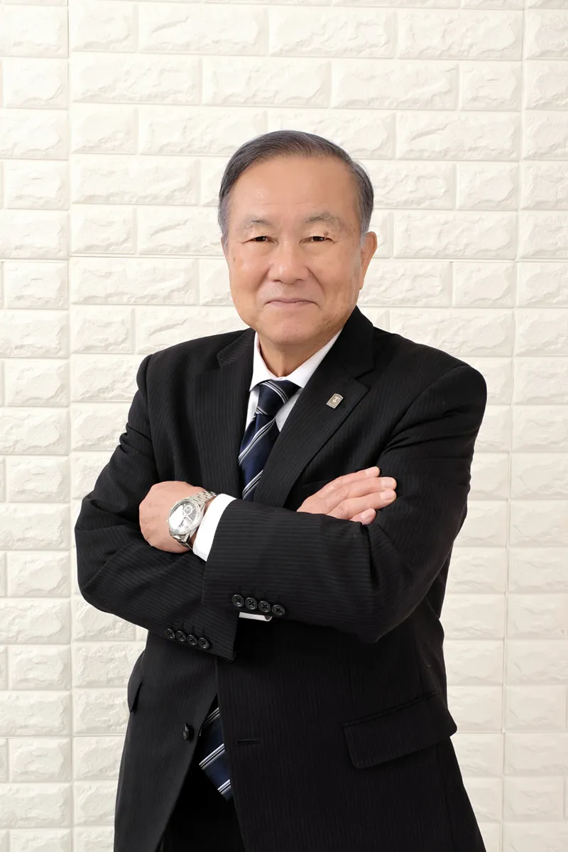 代表取締役　薮下　明